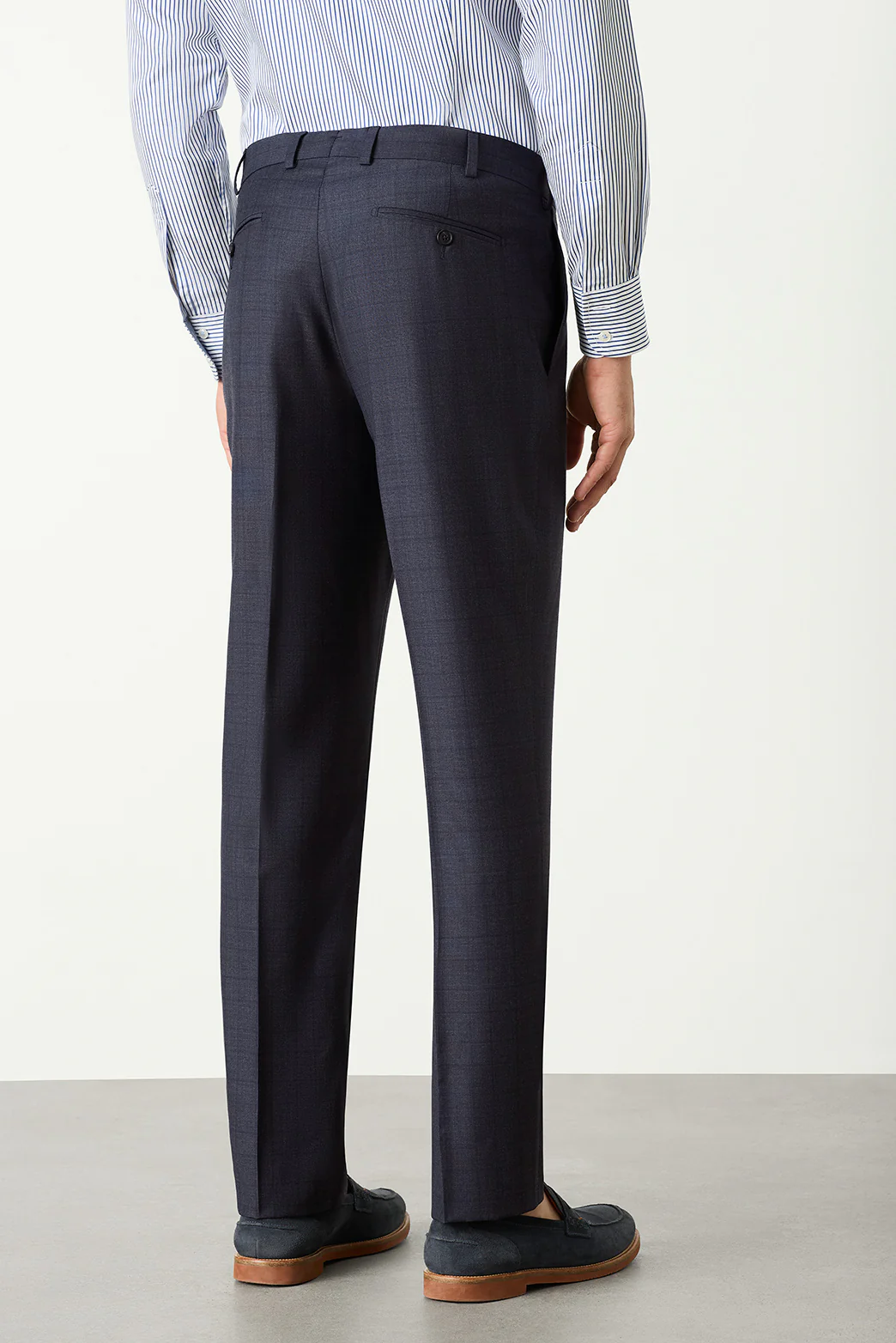 Brunet Suit - Image 10