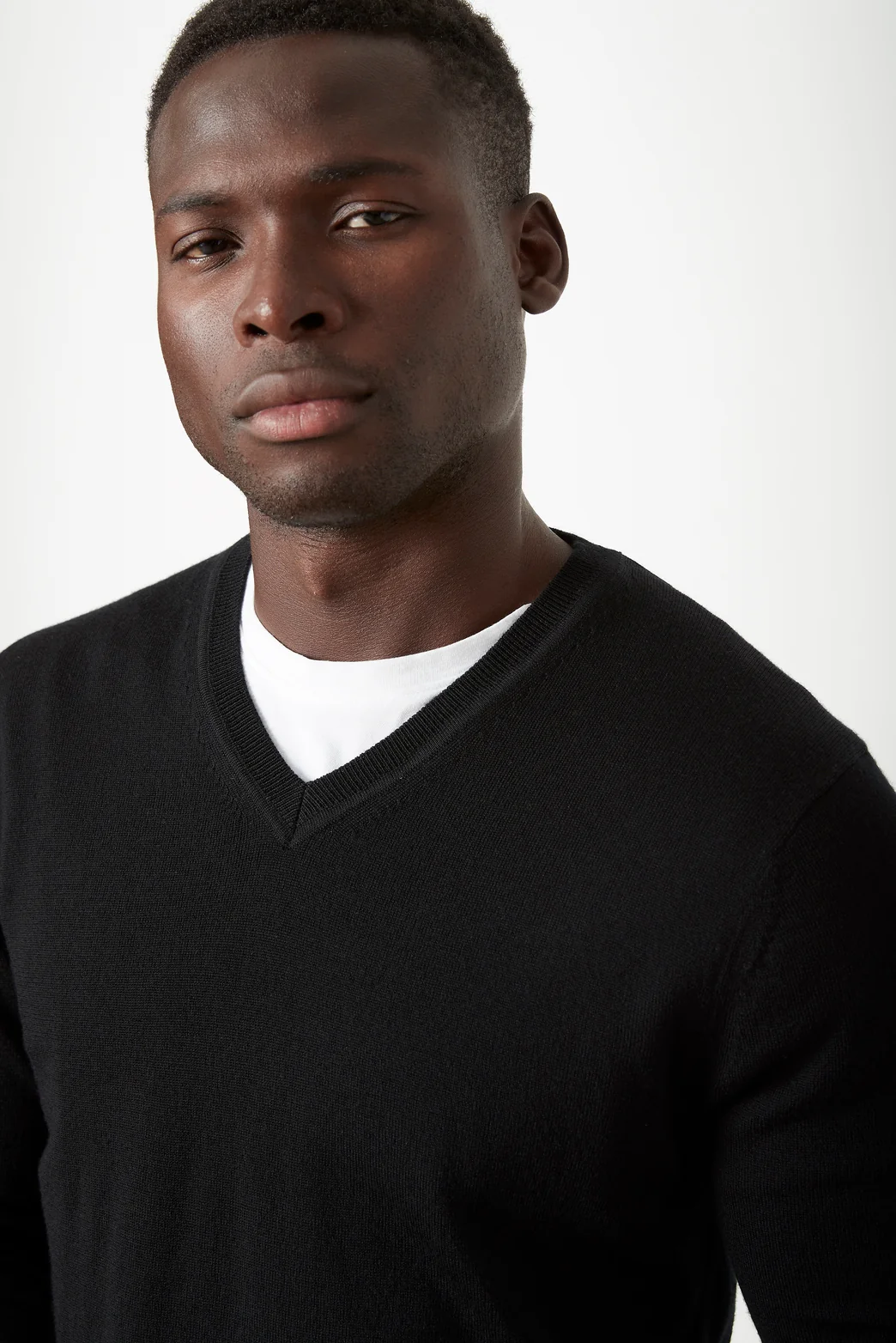 Buchanan Ashby V-Neck Knit - Image 5