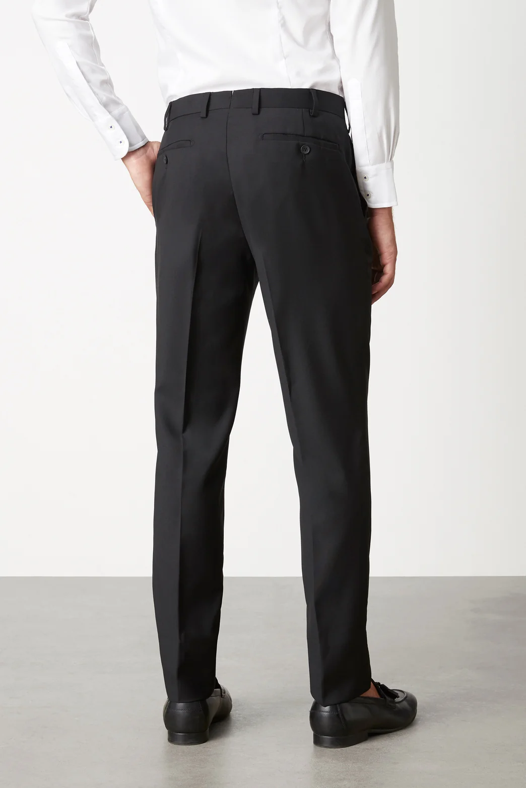 Guyra Black Suit - Image 8