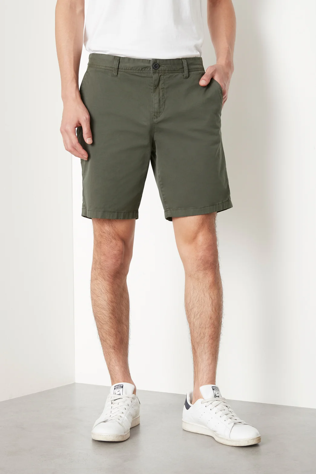 Roxburgh Chino Short - Image 3