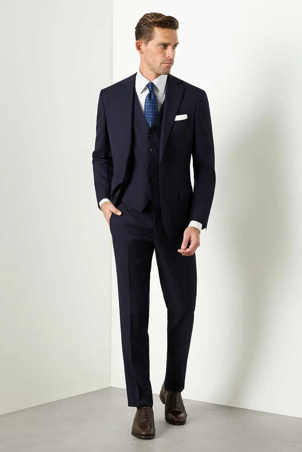 Saunders Navy Suit - Image 10